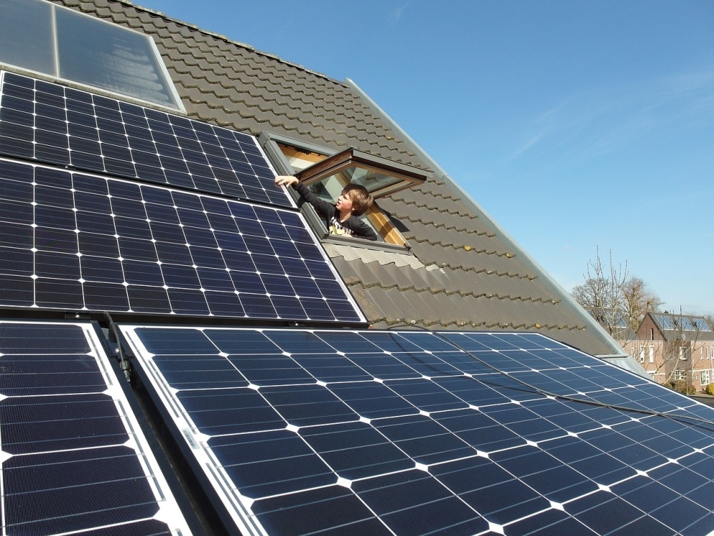 Short and Long-Term ROI for Solar Panel Installation